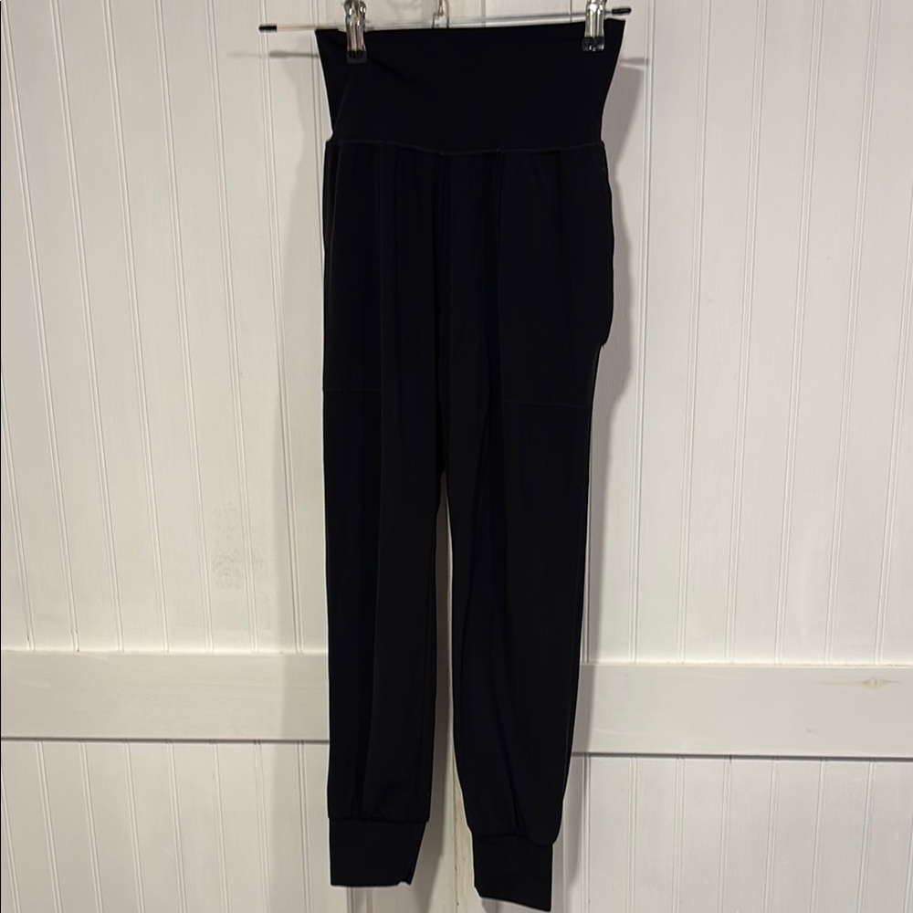 Athleta black, high waisted yoga pants size XXSP